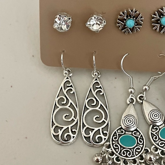 Filigree Heart Snowflake Earrings Set - Picture 2 of 5